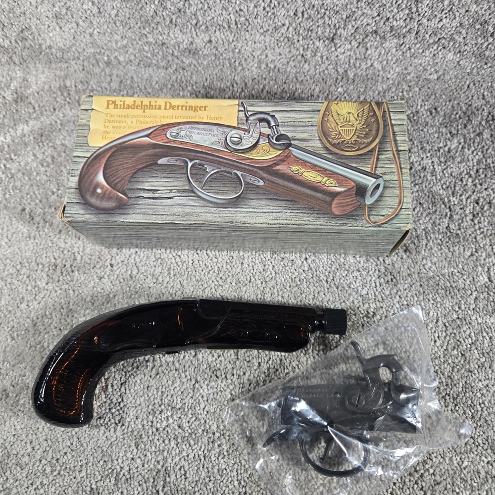 Avon Philadelphia Derringer Decanter‎ Amber Glass After Shave Vintage Mens 3oz